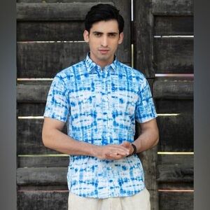 NWOT Tori Richard Hawaiian shirt Polynesian Blue tie dye